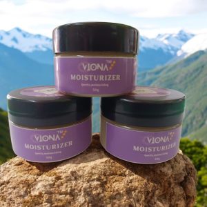 Natural Beeswax Moisturizer with Lavender Essential Oil by Viona 50g